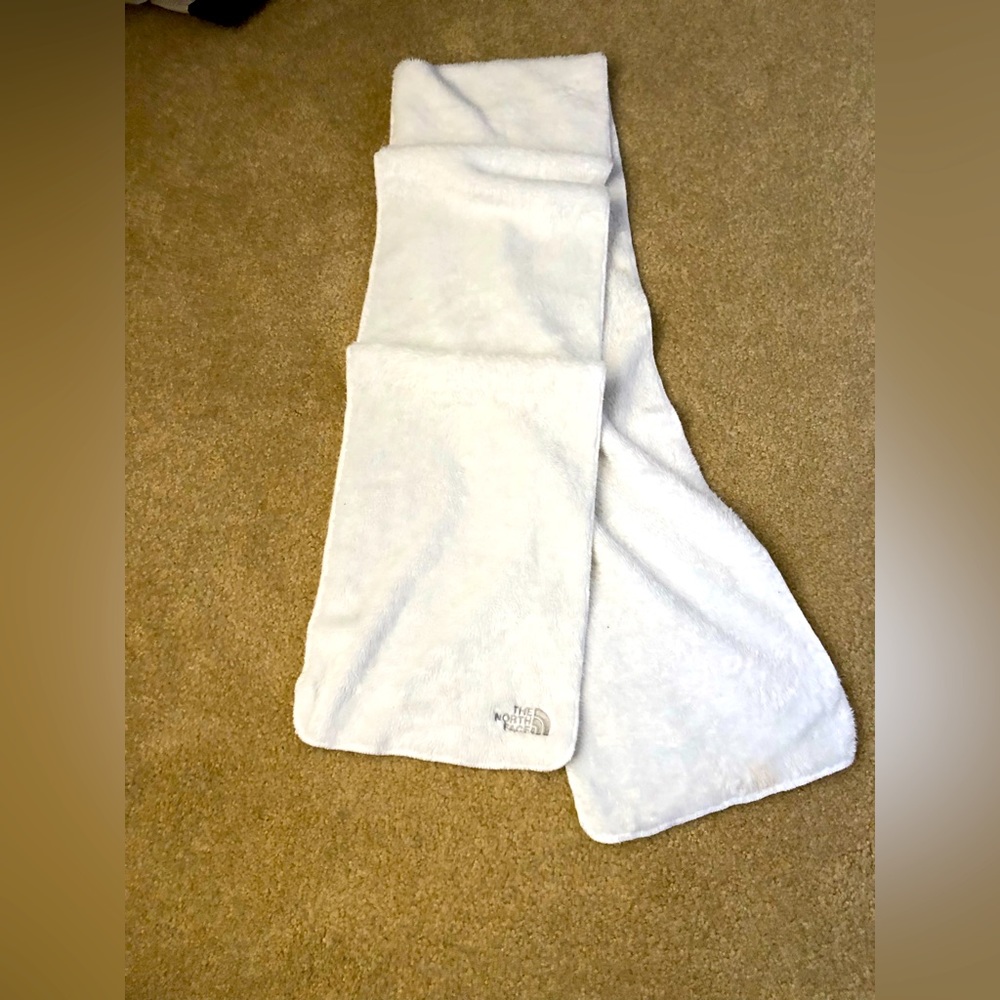 North face scarf